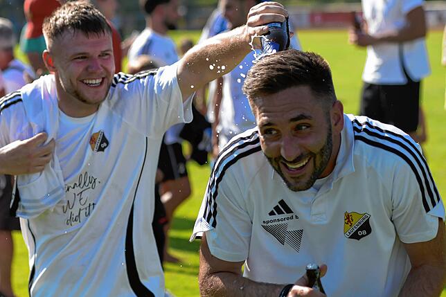 Bild 13: SV 08 Laufenburg steigt nach 2:1 gegen 1. SV Mörsch in die Verbandsliga auf – wir haben Fotos! (II)