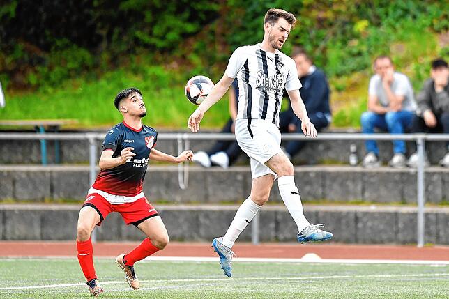 Bild 7: FC Wittlingen rettet sich ein 2:2 beim FC Schönau &ndash; und wir haben Bilder!