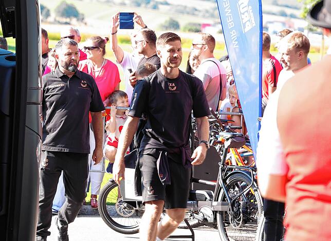 Bild 6: Deutscher Meister Bayer Leverkusen im Öschberghof Donaueschingen