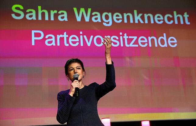 Sie müssen zittern: Sahra Wagenknecht, Spitzenkandidatin und Parteivorsitzende vom Bündnis Sahra Wagenknecht BSW, spricht bei der ...