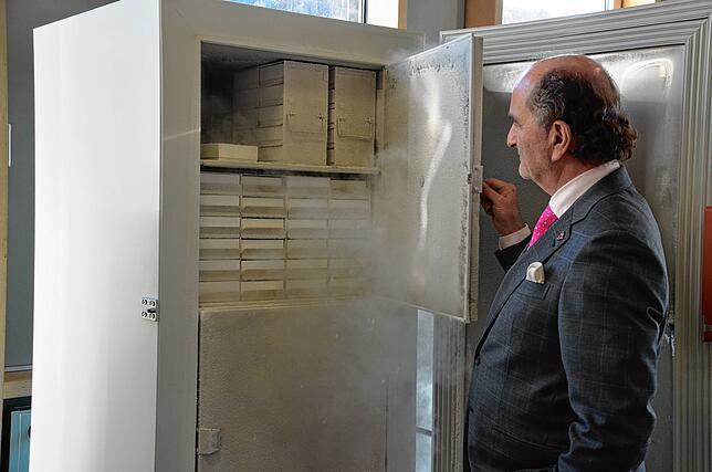 Eisig kalt: Minus 70 Grad Celsius und noch deutlich mehr schaffen die Binder-Kühlschränke. Vor Corona gingen sie oft an Labore. Im Bild ...