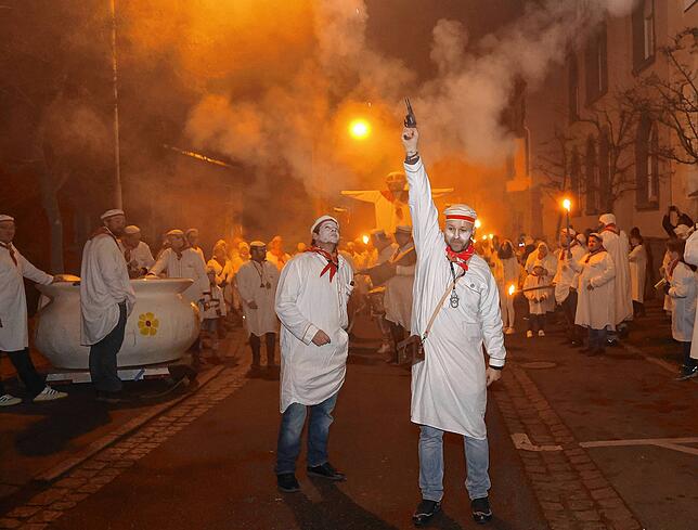 Bild 12: Fasnacht 2023 - Fotos vom Hemdglonkerumzug in Radolfzell