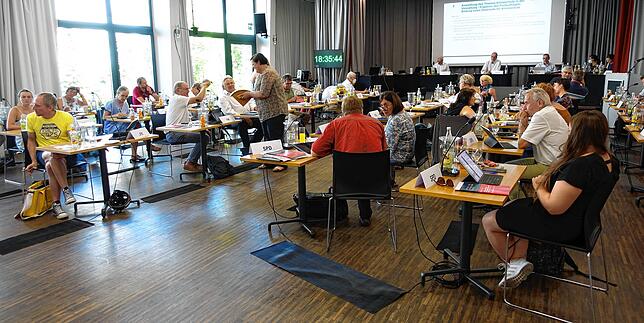 (Archivbild) Der Gemeinderat von Konstanz: Eine Bürgermeisterin zu wählen, hat er noch nie geschafft, dafür aber zwei Intendantinnen. ...