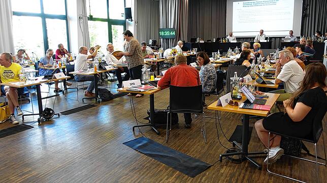(Archivbild) Der Gemeinderat von Konstanz: Eine Bürgermeisterin zu wählen, hat er noch nie geschafft, dafür aber zwei Intendantinnen. ...