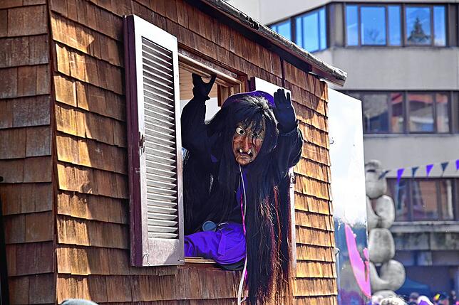 Bild 7: St. Georgen feiert Fasnacht: Kinderumzug mit Elfen, Piraten & Schneemännern – die besten Fotos!