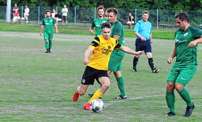 Bild 3: VfR Horheim-Schwerzen gewinnt Küssaburg-Pokalturnier &ndash; und wir haben Bilder!