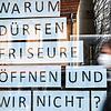 Friseurläden dürfen seit gestern wieder öffnen &ndash; Mode- oder Schuhläden und Buchhandlungen aber nicht. Auch die Gastronomie bleibt ...