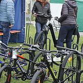 Passend zum Frühjahr stellten die Fahrradhändler ihre aktuellen Modelle vor.