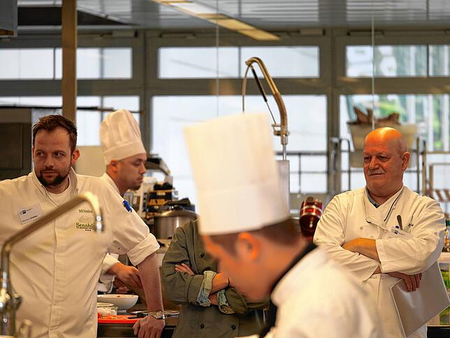 In der Küche des Brauerei-Gasthofs Waldhaus hatte die Jury immer alles im Blick.