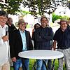 Planer Johann Senner (links) überreichte an Bürgermeister Dominik Männle, Bauamtsleiter Fabian Stephan und Altbürgermeister Edgar Lamm ...