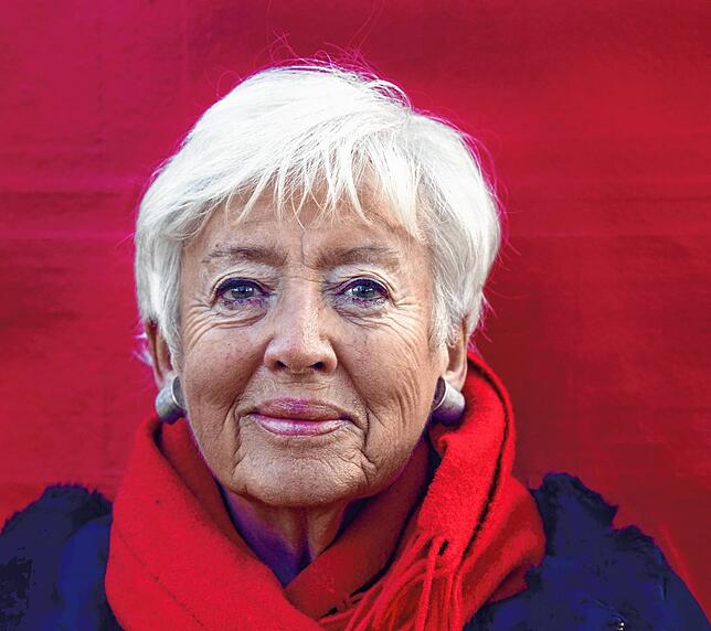 Renate Schmidt ist als Buchautorin aktiv.