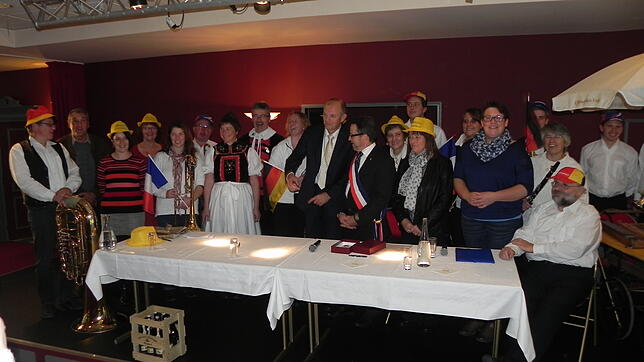 2015 fand die Bestätigungszeremonie der Verschwisterung zwischen der Gemeinde Rickenbach und Plombiéres les Bains im Casino in ...