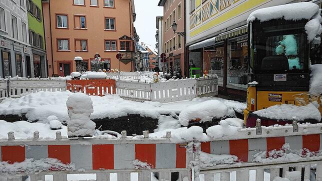 Kein Durchkommen heißt es aktuell in der Rheinbrückstraße.
