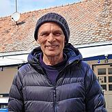 Christoph Manz, Inhaber der Tanke Haus am See, bietet seine Getränke laut eigener Aussage immer etwas günstiger als die Konkurrenz an, ...
