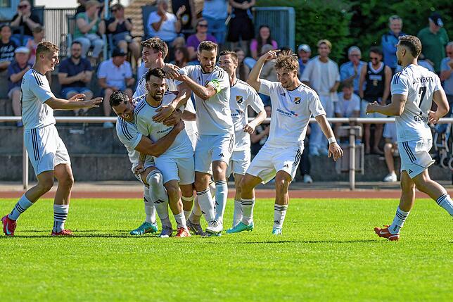 Bild 1: SV 08 Laufenburg besiegt den VfR Bad Bellingen mit 2:1 und wird  Vizemeister – wir haben Fotos!