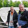 Rainer Maier und Bernd Fidelak-Jägg (von rechts) von der Radrennsport Interessen Gemeinschaft Singen sind auf das Internationale ...