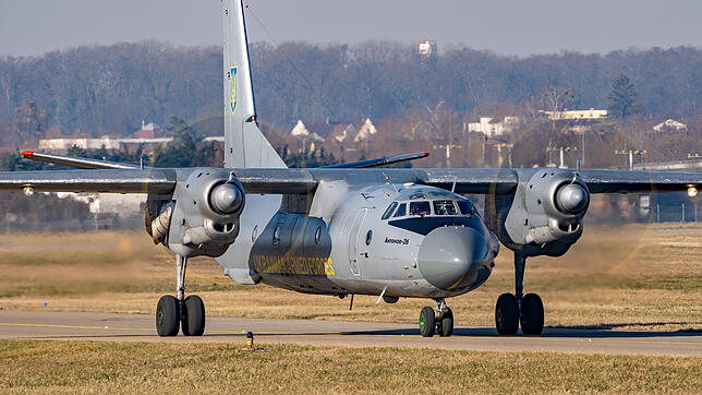 Am Sonntag ist die Antonow An-26 von der ukrainischen Luftwaffe am Bodensee-Airport gelandet. Doch wer befand sich an Bord?