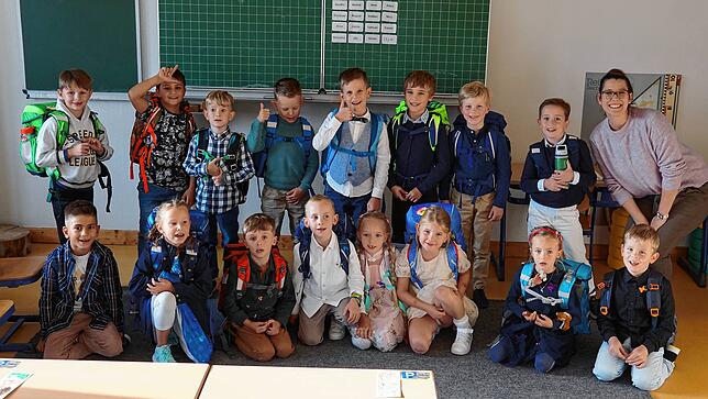 16 Jungen und Mädchen wurden in die Klasse 1b der Christlichen Schule Hochrhein in Waldshut eingeschult. Klassenlehrerin ist Anne Rempel.