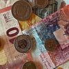 Schweizer Franken und Euros – mittlerweile fast gleich viel wert.