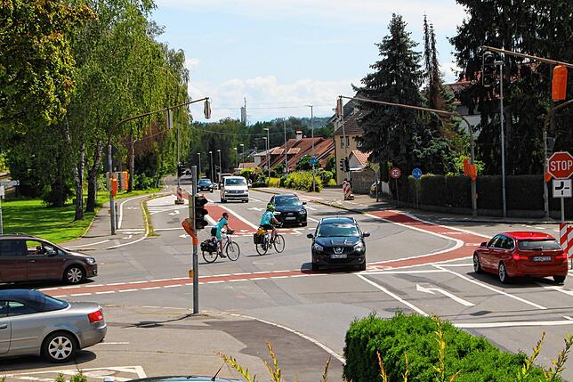 Chaos an der Markdorfer Bahnkreuzung: Die deutliche Zunahme an Gefährdungssituationen ist dort nicht nur auf die geänderte ...