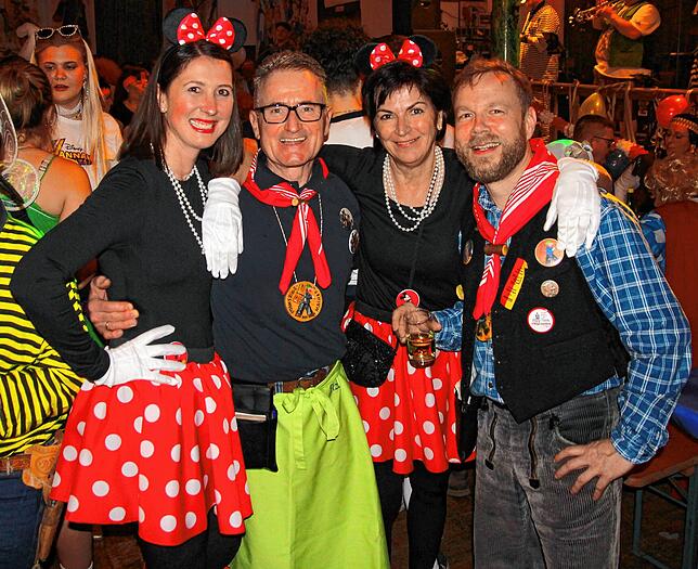 Bild 11: Rieswelleball 2025: Eindrücke vom stimmungsvollen Fasnetauftakt im Bregtälersaal