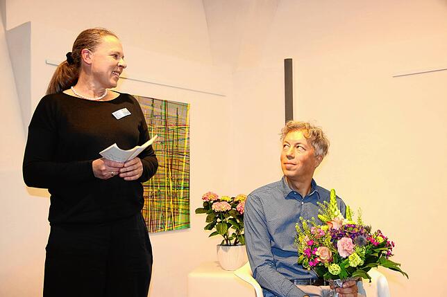 Sabine Schlag hat den Abend in Kooperation mit der Stadtbibliothek organisiert. Von ihrem Mann Martin Maier stammen die Fotografien des ...