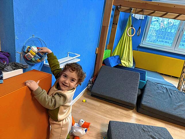 Luka (1) in seiner Kindertageseinrichtung Strohhutbande in Radolfzell.