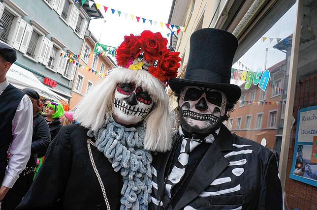 Tausende tummelten sich am Fasnachtssamstag in Tiengens Fußgängerzone. Wir haben die Bilder.