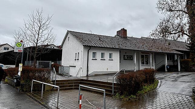 In den Jahres des Wartens sind die Marktpreise gestiegen. Der Neubau des Pavillongebäudes (Foto) an der Grundschule Wollmatingen kostet ...