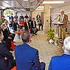 Bei der Einweihung des Neubaus der Kirchlichen Sozialstation begrüßt Reinhold Engesser, Vorsitzender des Trägervereins, im ...