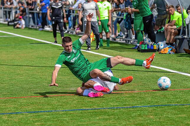 Bild 11: SV Rheintal und FC Erzingen trennen sich 2:2 – wir haben Fotos!