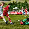 Derby auf dem Dachsberg: Auf seine ersten Punkte zu Hause hofft der FC Dachsberg. Torwart Fabian Tombrink (rechts auf unserem ...