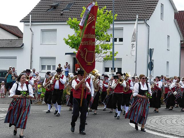 Bild 23: Gute Laune beim Mostfest in Bermatingen-Ahausen