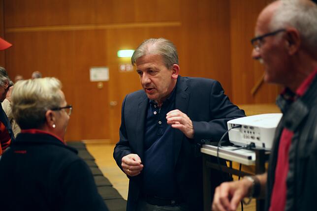 Stefan Kortüm im anschließenden Gespräch mit Bad Säckinger Bürgern.