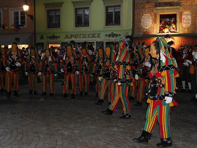 Bild 9: Bilderstory: Eröffnung des VSAN Narrentreffen in Bad Säckingen mit Brauchtumsabend auf dem Münsterplatz