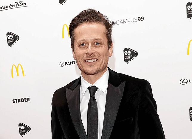 Roman Knizka gehört zu den Sonnyboys des deutschen Fernsehens – seit dem 8. Februar als 50-Jähriger. Bei dem erfolgreichen ...