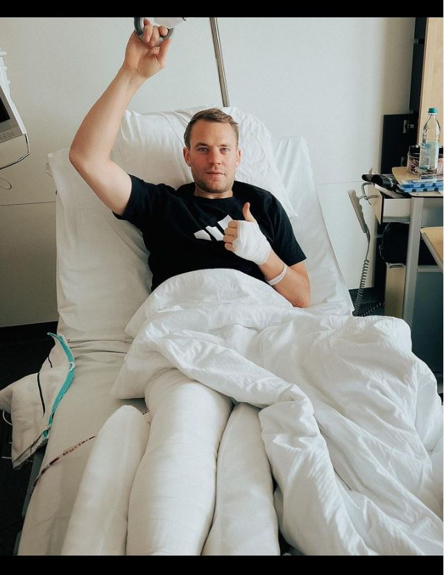 Grüße aus dem Krankenbett: Manuel Neuer.