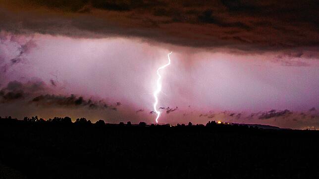 Am Donnerstagabend zogen erneut Unwetter über Baden-Württemberg hinweg. (Symbolbild)