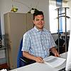 Mönchweilers Kämmerer Alexander Pfliegensdörfer kandidiert in Wutach als Bürgermeister. Hier ein Foto seines ersten Arbeitstages in ...