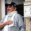 Günter Haile hat beim Flashmob &bdquo;Mengen singt&ldquo; mitgesungen.