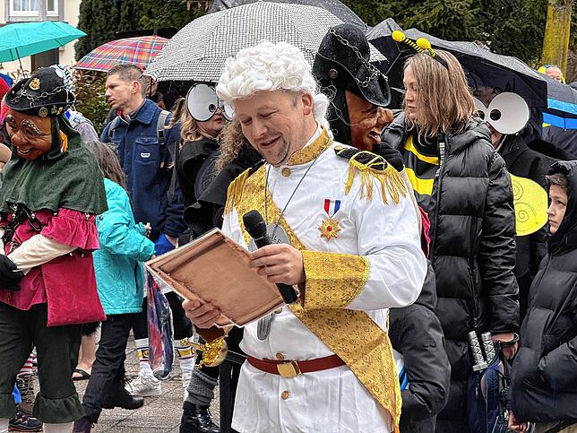 Bild 6: Fasnacht 2025 in Friedrichshafen: Rathaussturm & Schulbefreiung in eindrucksvollen Bildern!