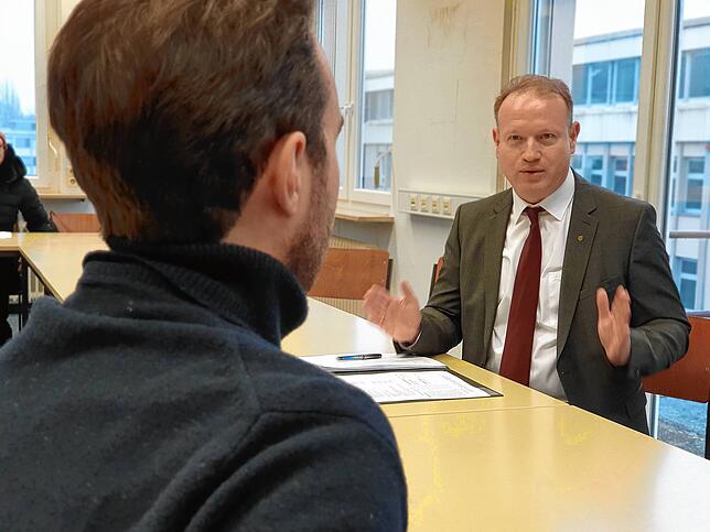 Das Interview mit Jan Zeitler führte SÜDKURIER-Redakteur Cian Hartung. Es fand in den Kramer-Werken statt.