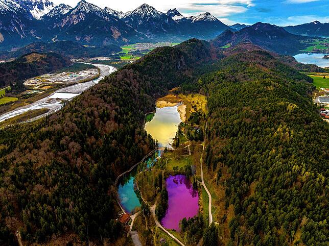 Bild 1: Allgäu: See färbt sich lila