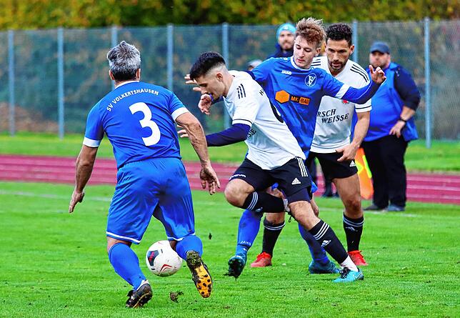 Bild 14: Die besten Bilder der Partie zwischen dem SV Volkertshausen und dem Hattinger SV