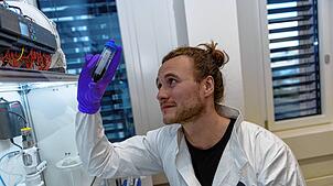 Antoine Brison ist Verfahrenstechnik-Ingenieur in der Forschungs- und Entwicklungsabteilung von Oxyle.