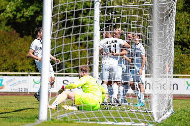 Bild 1: FC Tiengen 08 unterliegt dem SV Aasen in der ersten Runde des SBFV-Pokals mit 2:4 – wir haben Fotos!