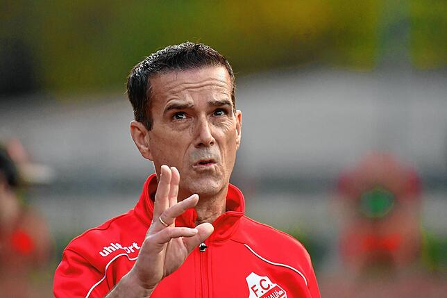 Trainer Christian Lais (FC Schönau): „Meine Spieler sagen, dass den zweiten Elfer nicht jeder Schiri pfeift.“