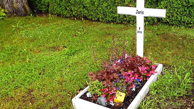 Joris‘ Grab auf dem Friedhof in Stetten a.k.M.