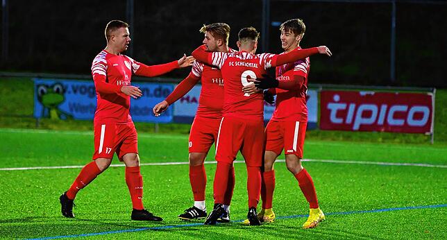 Bild 1: FC Schlüchttal holt sich ein 2:2 beim TuS Stetten &ndash; und wir haben Bilder!