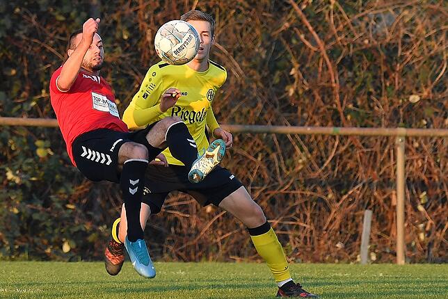 Bild 10: FSV Rheinfelden rettet beim FV Herbolzheim das 1:1 über die Zeit &ndash; und wir haben die Bilder!
